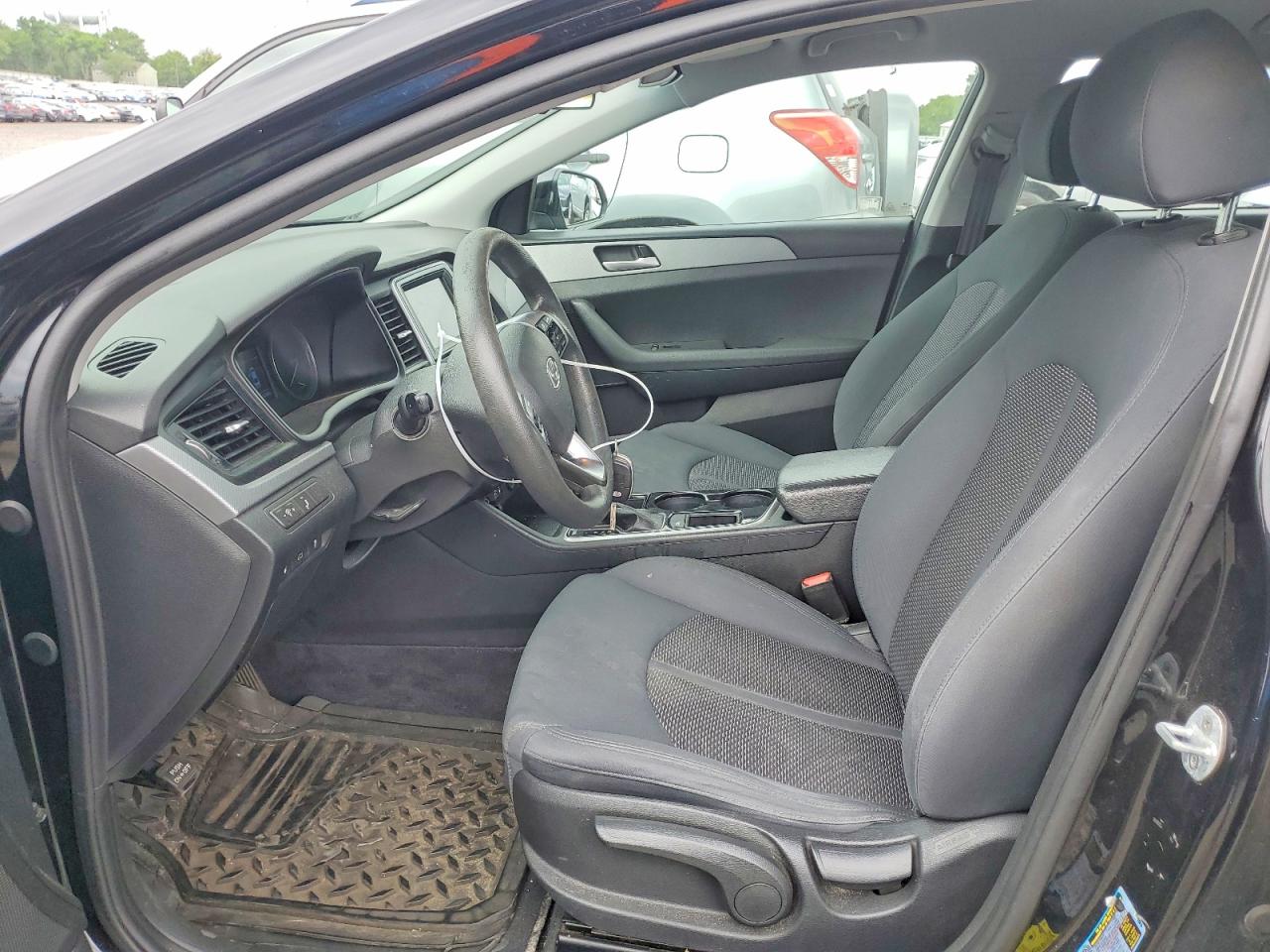 5NPE24AF4KH737038 · 2019 HYUNDAI SONATA · 7/12