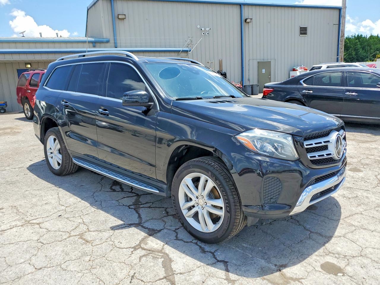4JGDF6EE4HA758285 · 2017 MERCEDES-BENZ GLS · 4/13