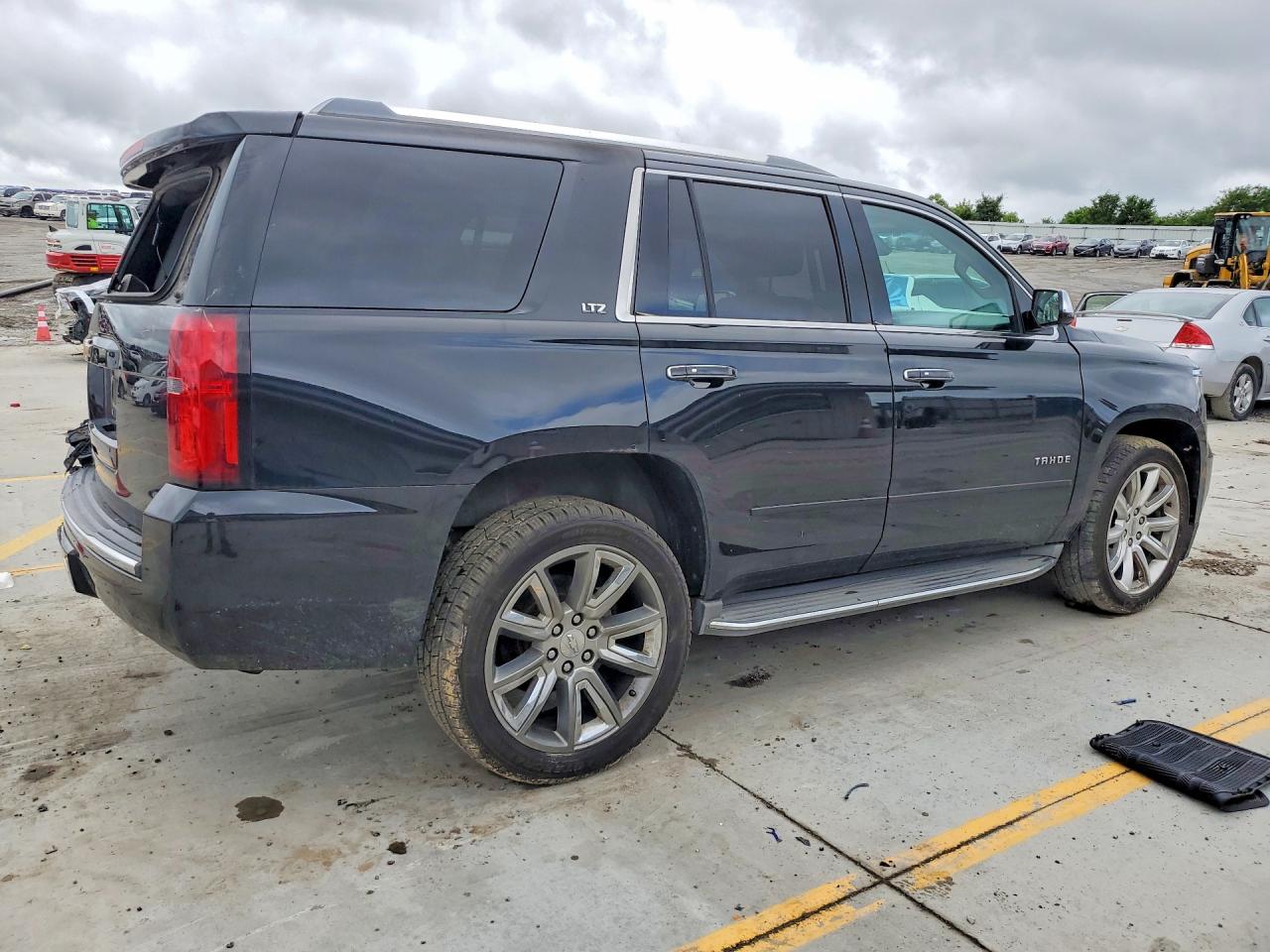 1GNSKCKC5FR255167 · 2015 CHEVROLET TAHOE · 3/13