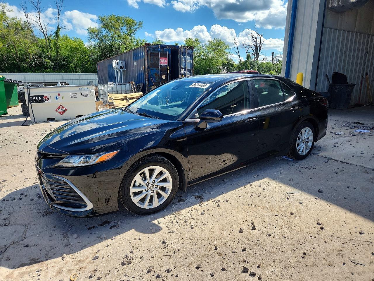 4T1C11AK3NU049480 · 2022 TOYOTA CAMRY