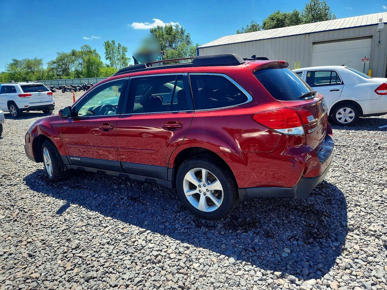 4S4BRCLC4E3215128 · 2014 SUBARU OUTBACK · 2/13