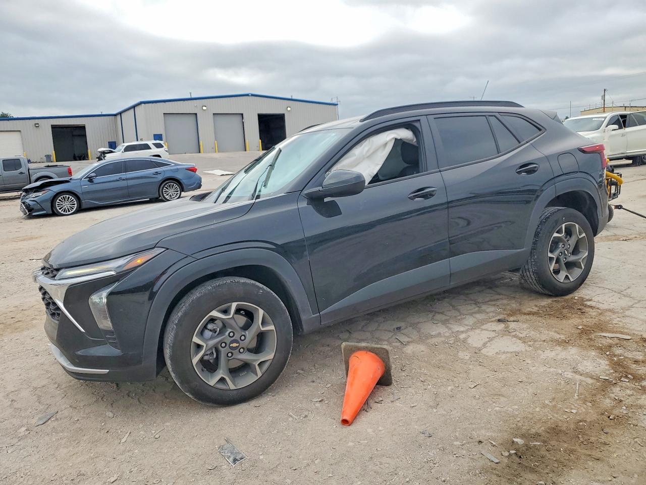 2025 CHEVROLET TRAX