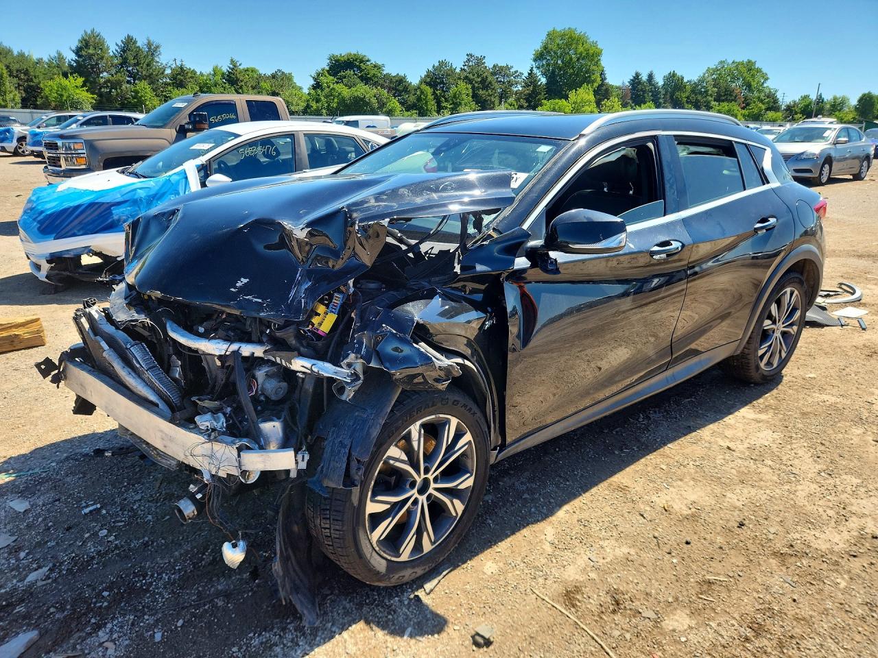 SJKCH5CR9HA026404 · 2017 INFINITI QX30