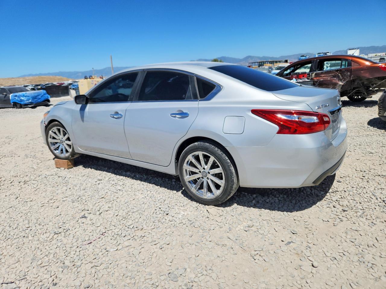 1N4AL3AP6GN352625 · 2016 NISSAN ALTIMA · 2/13