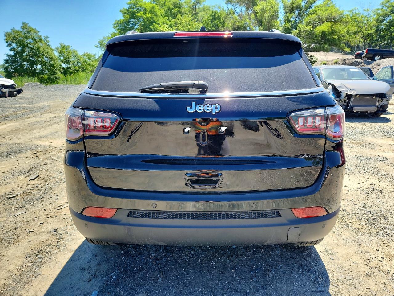3C4NJDBB6JT104957 · 2018 JEEP COMPASS · 6/13