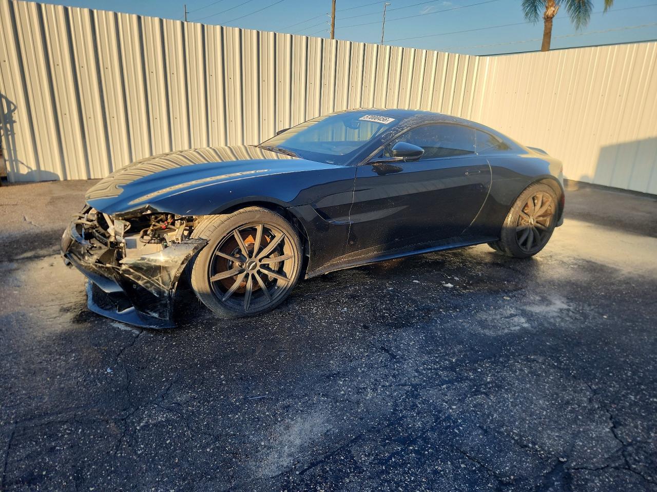 SCFSMGAW6KGN01558 · 2019 ASTON MARTIN VANTAGE
