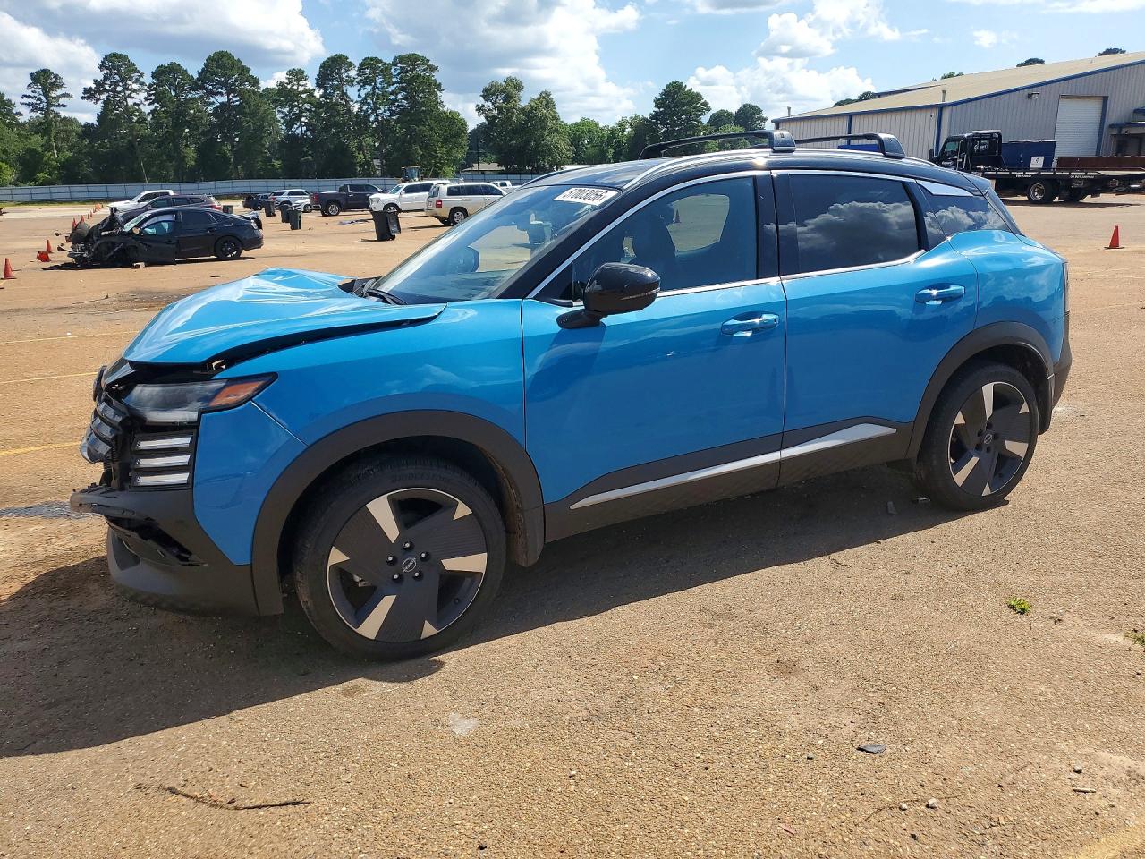 2025 NISSAN KICKS