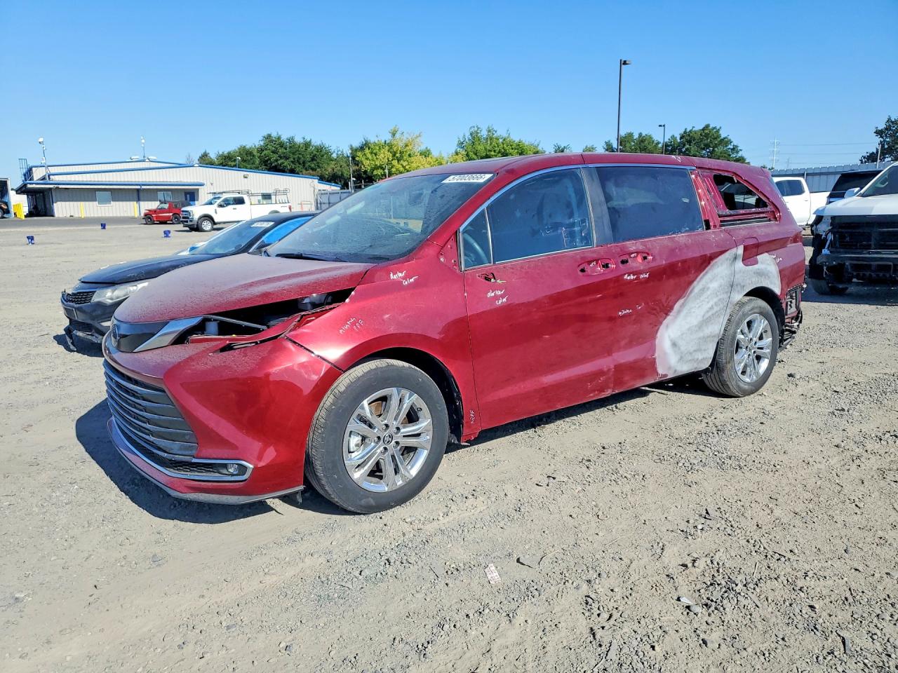 5TDESKFC0RS147068 · 2024 TOYOTA SIENNA