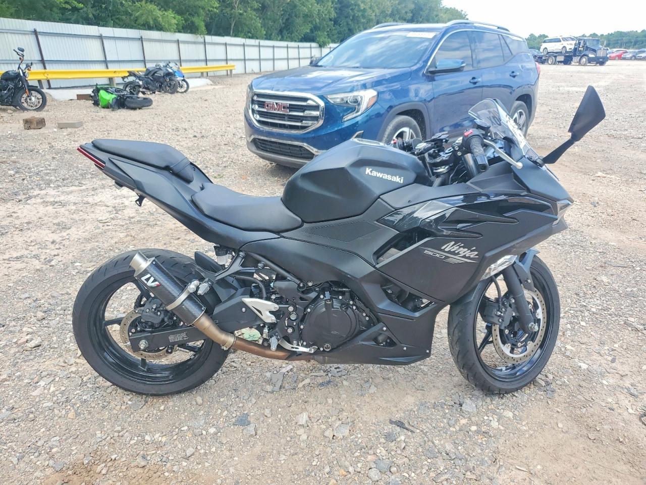 ML5EXGH15TDA73415 · 2026 KAWASAKI EX500