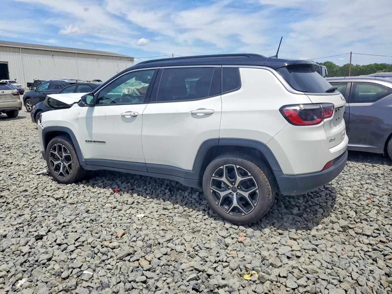 3C4NJDCNXST517586 · 2025 JEEP COMPASS · 2/13