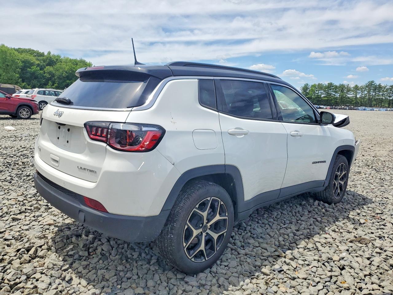 3C4NJDCNXST517586 · 2025 JEEP COMPASS · 3/13