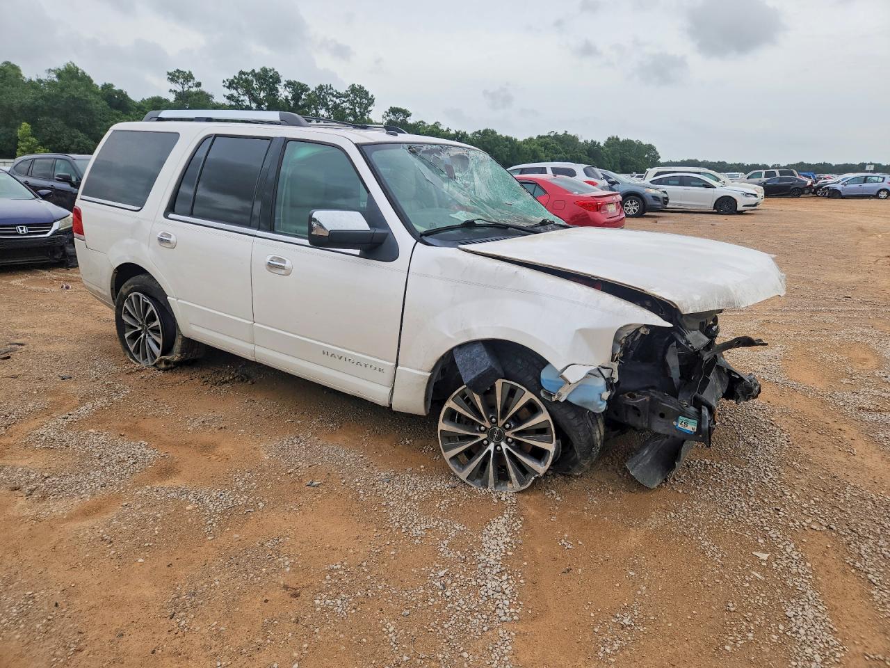 5LMJJ2JTXHEL04871 · 2017 LINCOLN NAVIGATOR · 4/13