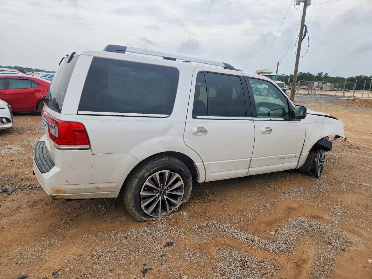 5LMJJ2JTXHEL04871 · 2017 LINCOLN NAVIGATOR · 3/13