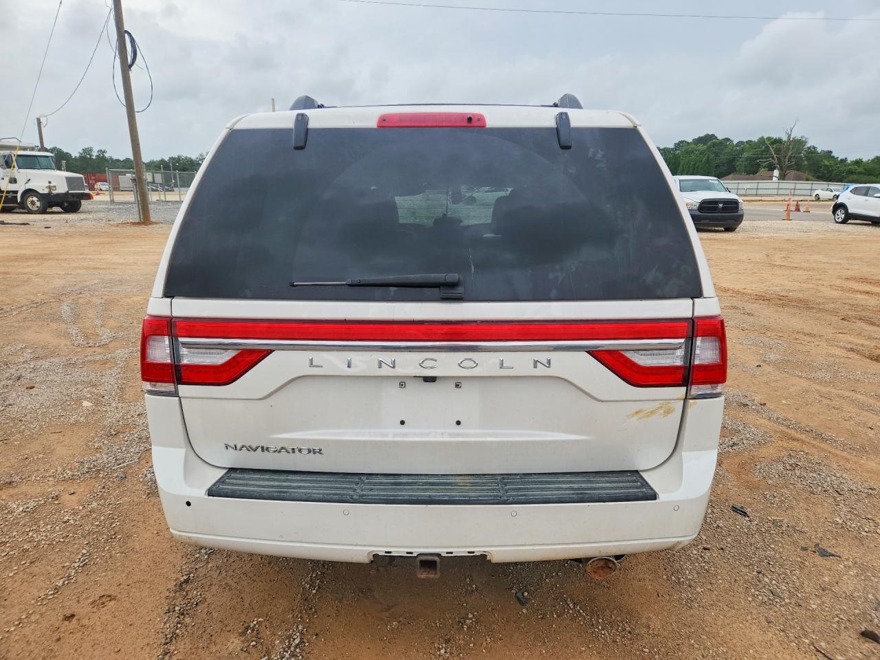 5LMJJ2JTXHEL04871 · 2017 LINCOLN NAVIGATOR · 6/13