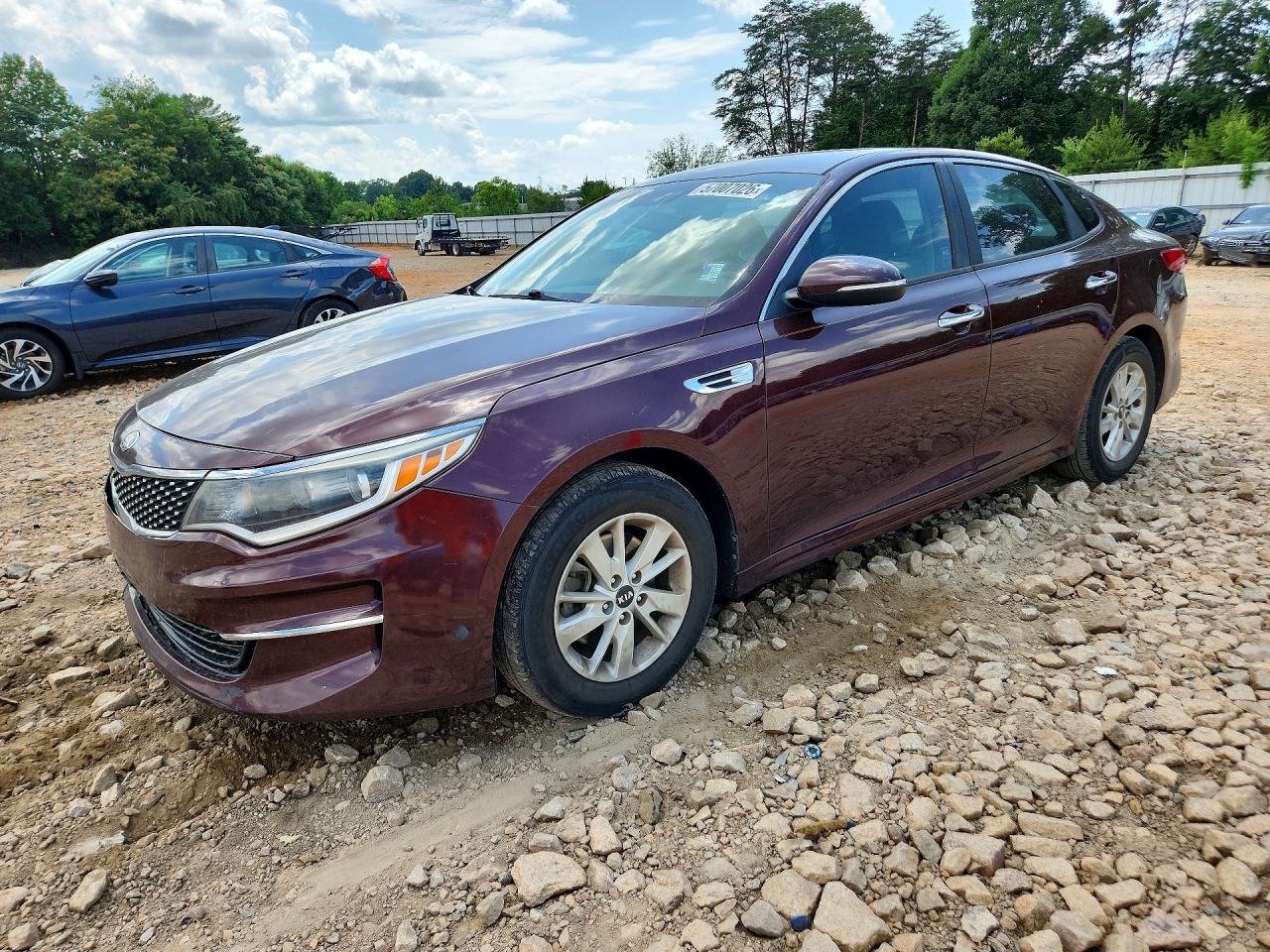 5XXGT4L31GG104492 · 2016 KIA OPTIMA