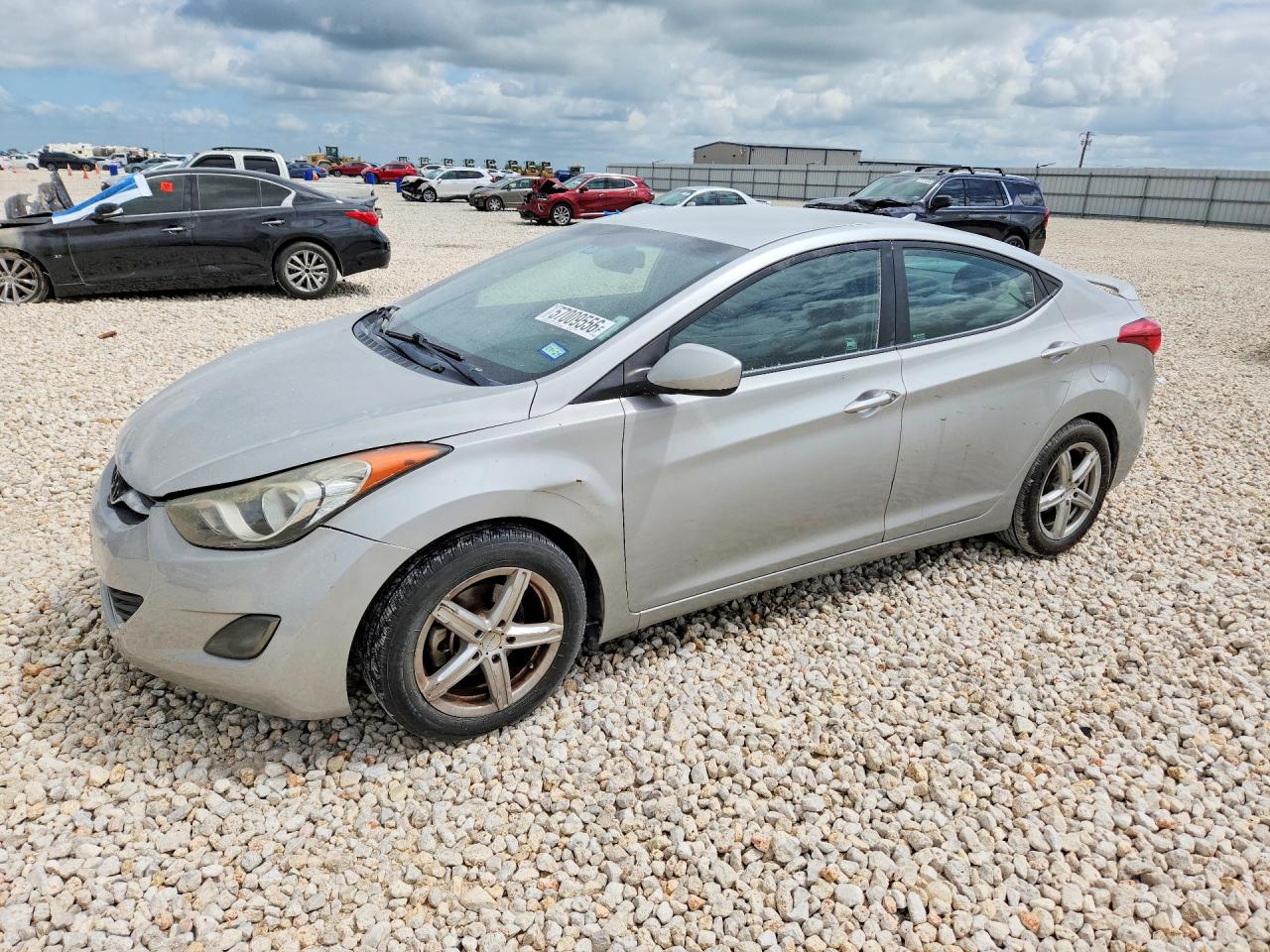 2013 HYUNDAI ELANTRA