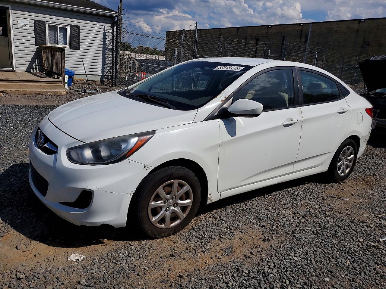 KMHCT4AE9DU566206 · 2013 HYUNDAI ACCENT