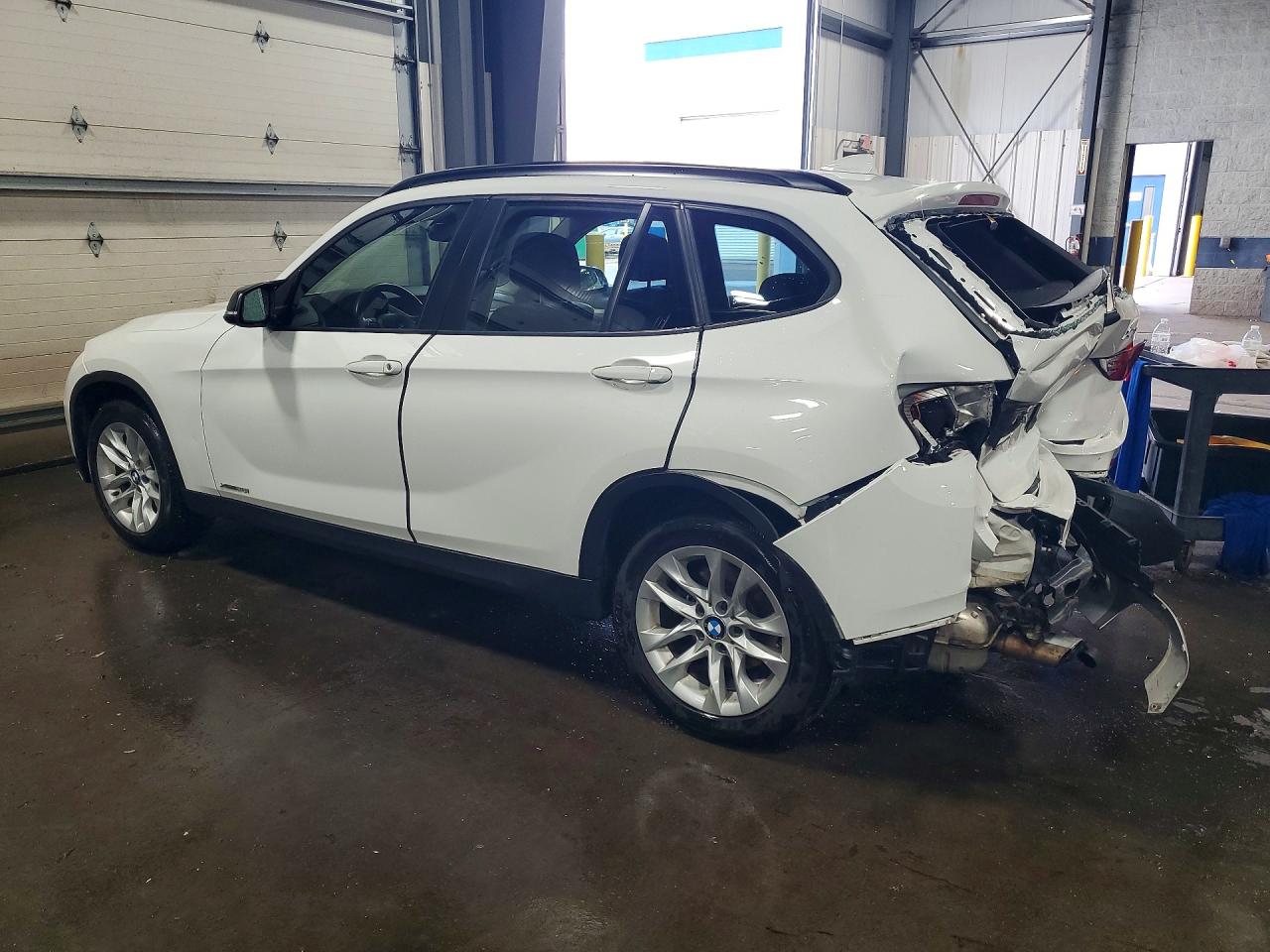WBAVL1C52FVY31731 · 2015 BMW X1 · 2/13
