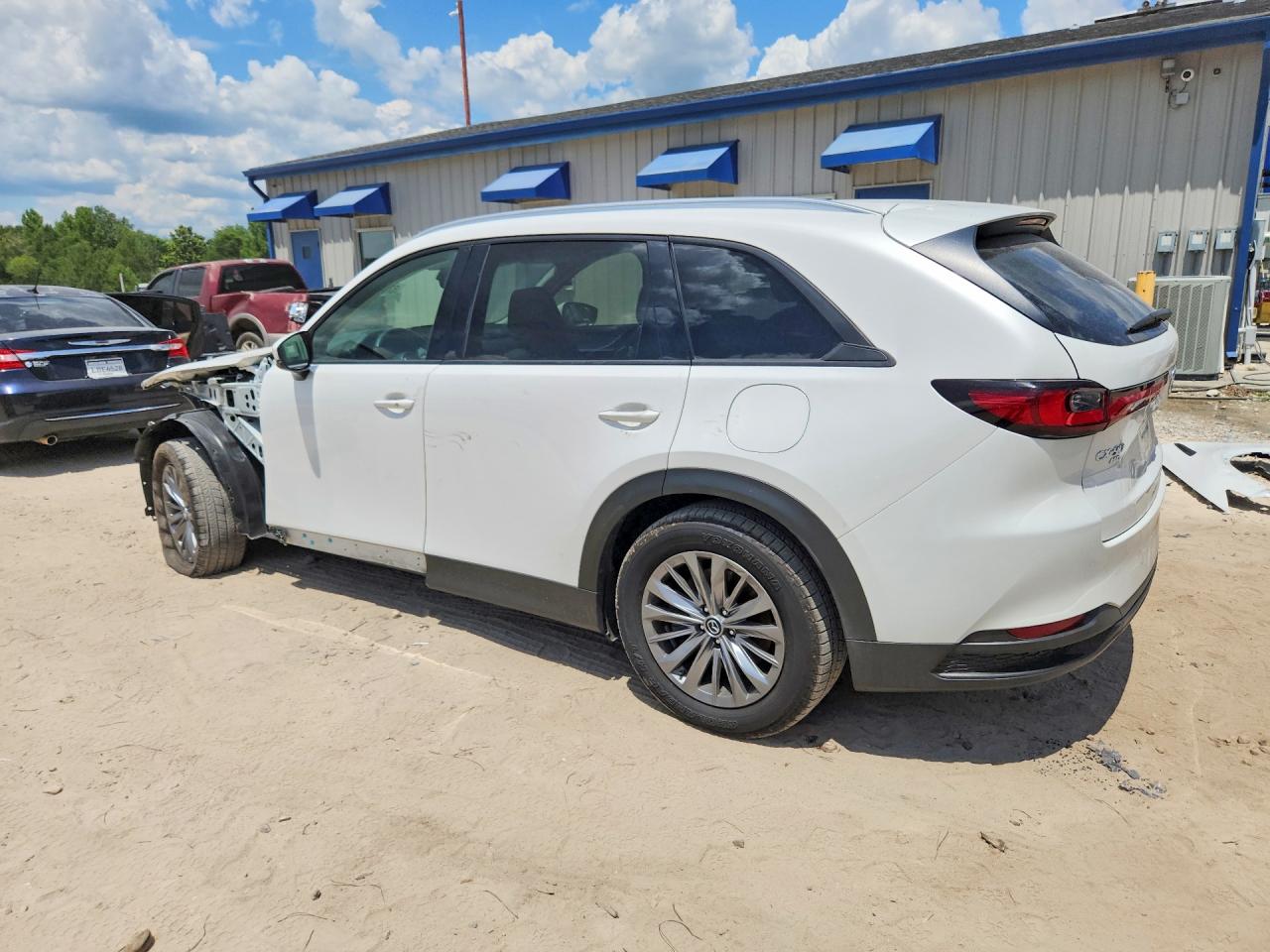 JM3KKBHD8R1136915 · 2024 MAZDA CX-90 · 2/14