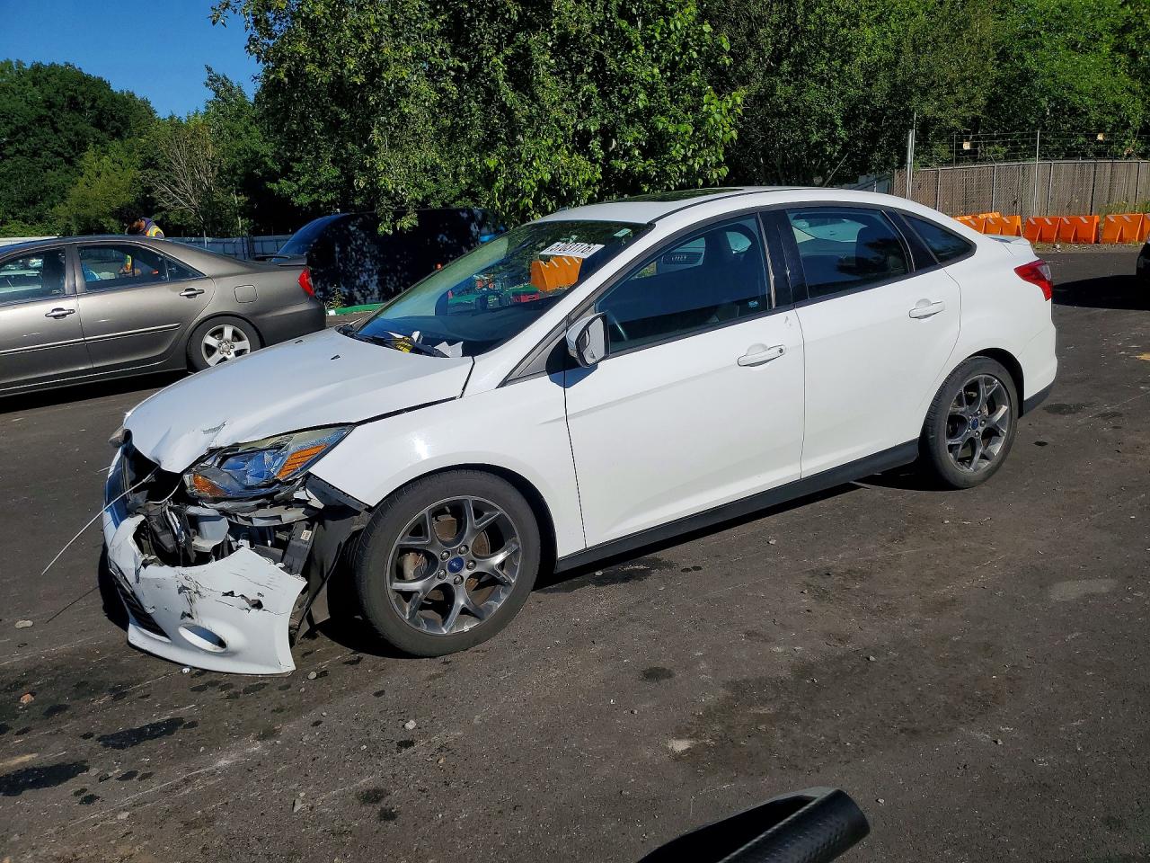 1FADP3F2XEL307226 · 2014 FORD FOCUS