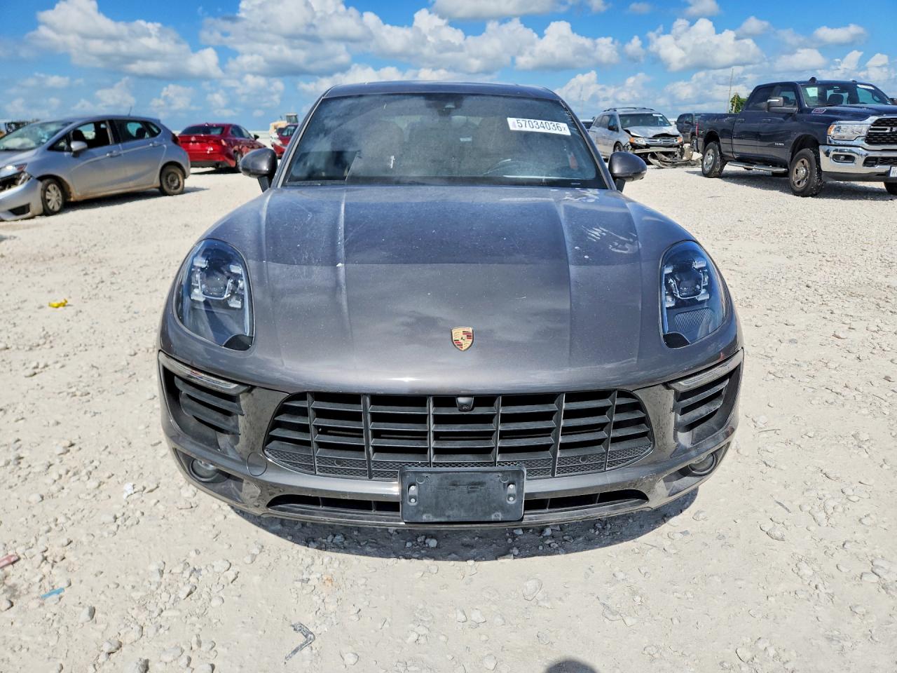 WP1AB2A51JLB31506 · 2018 PORSCHE MACAN · 5/12