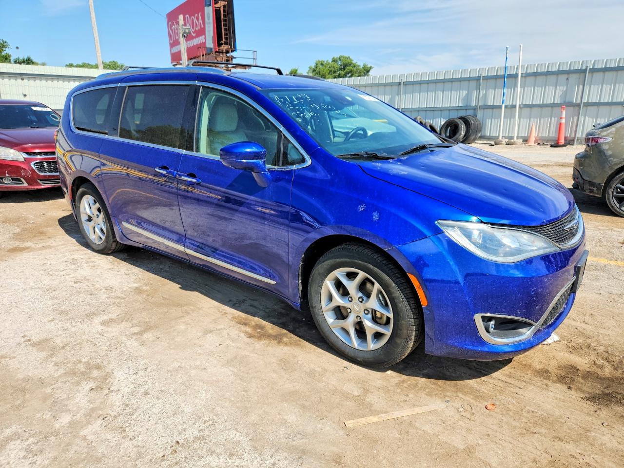 2C4RC1EG0KR549457 · 2019 CHRYSLER PACIFICA · 4/13