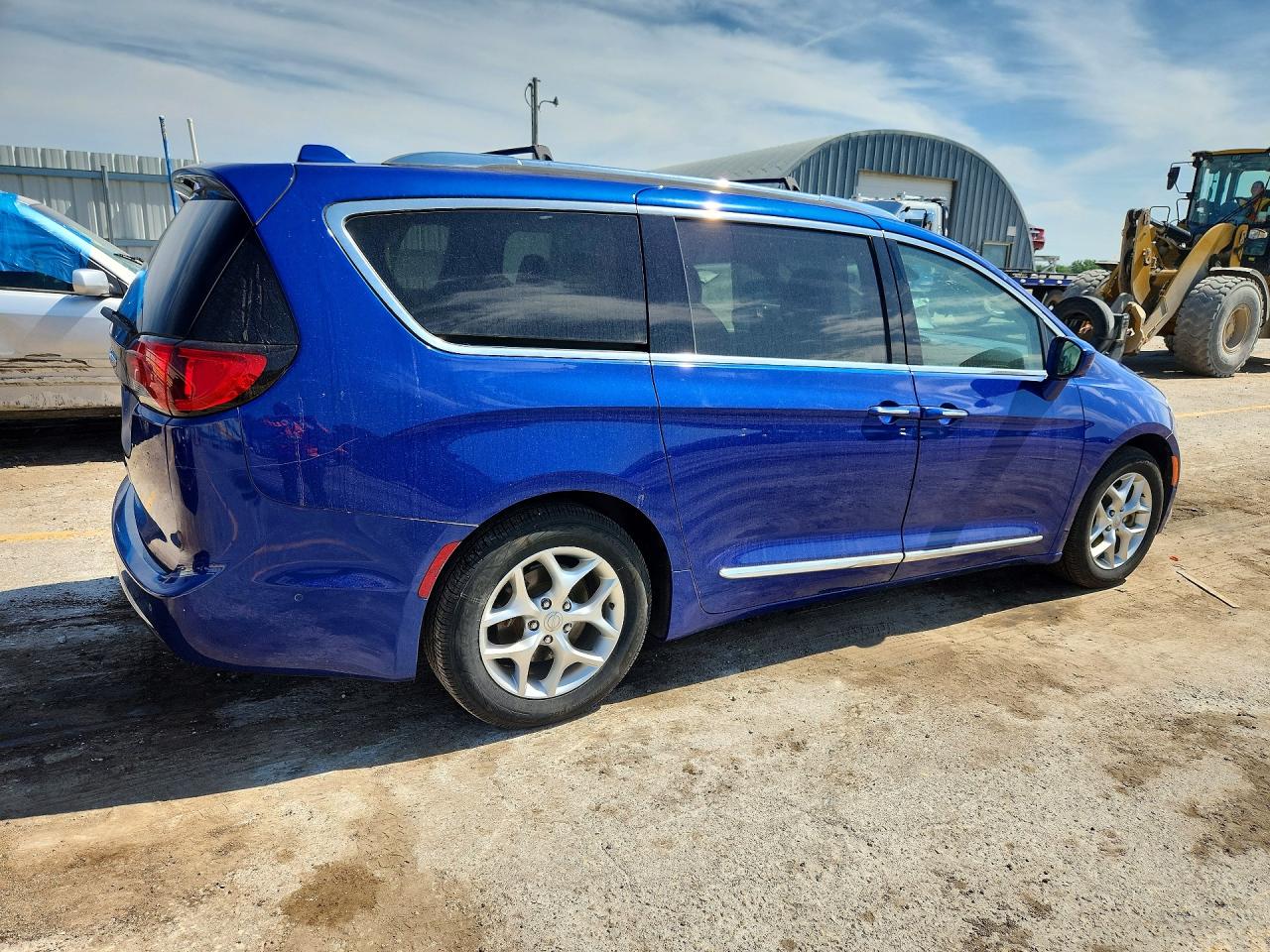 2C4RC1EG0KR549457 · 2019 CHRYSLER PACIFICA · 3/13