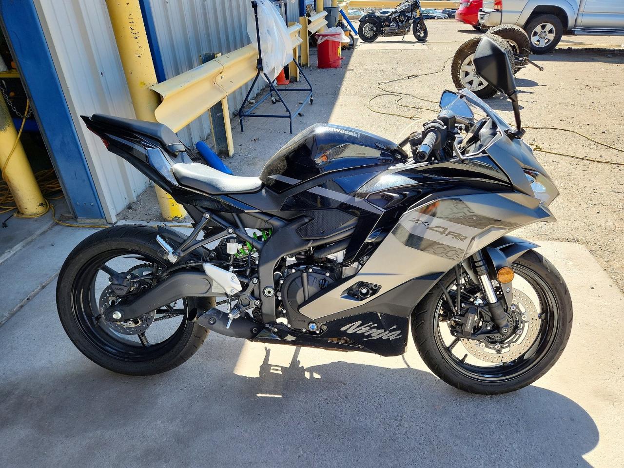ML5ZXCS11TDA44920 · 2026 KAWASAKI ZX400