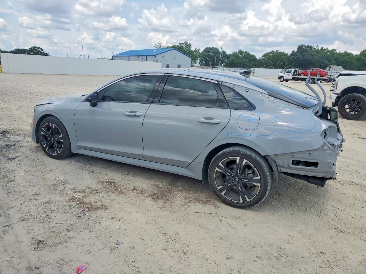 5XXG64J25MG069002 · 2021 KIA K5 · 2/12