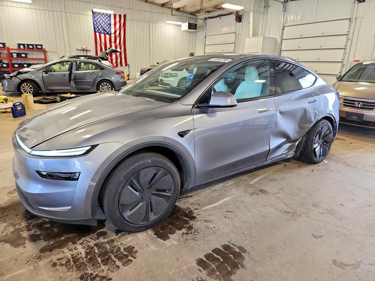 2026 TESLA MODEL Y