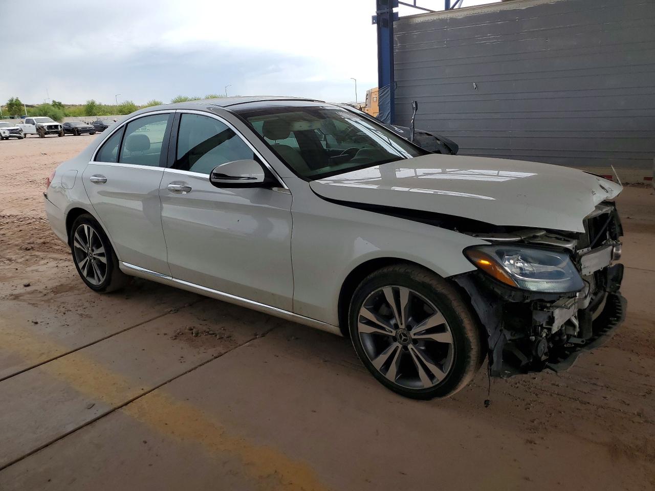 55SWF4KB7HU231908 · 2017 MERCEDES-BENZ C · 4/13