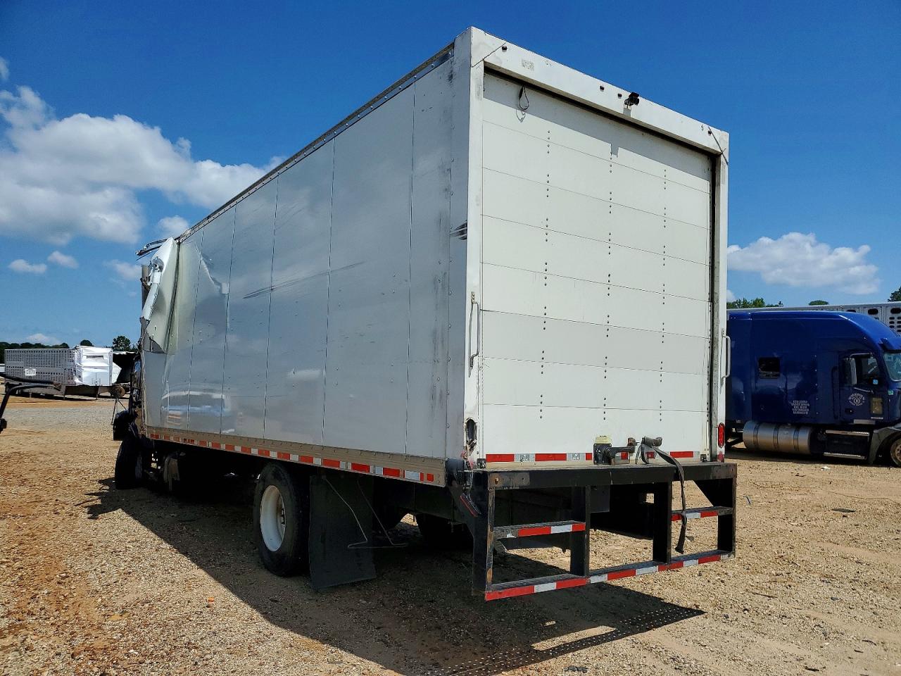 3ALACWFC1RDUS7776 · 2024 FRHT - FREIGHTLINER M2 · 3/10