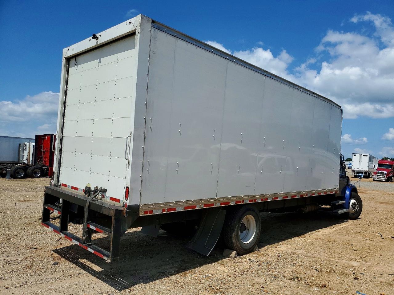 3ALACWFC1RDUS7776 · 2024 FRHT - FREIGHTLINER M2 · 4/10