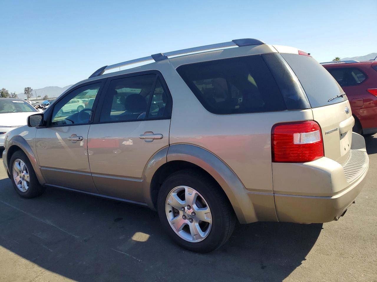 1FMDK021X6GA53978 · 2006 FORD FREESTYLE · 2/13