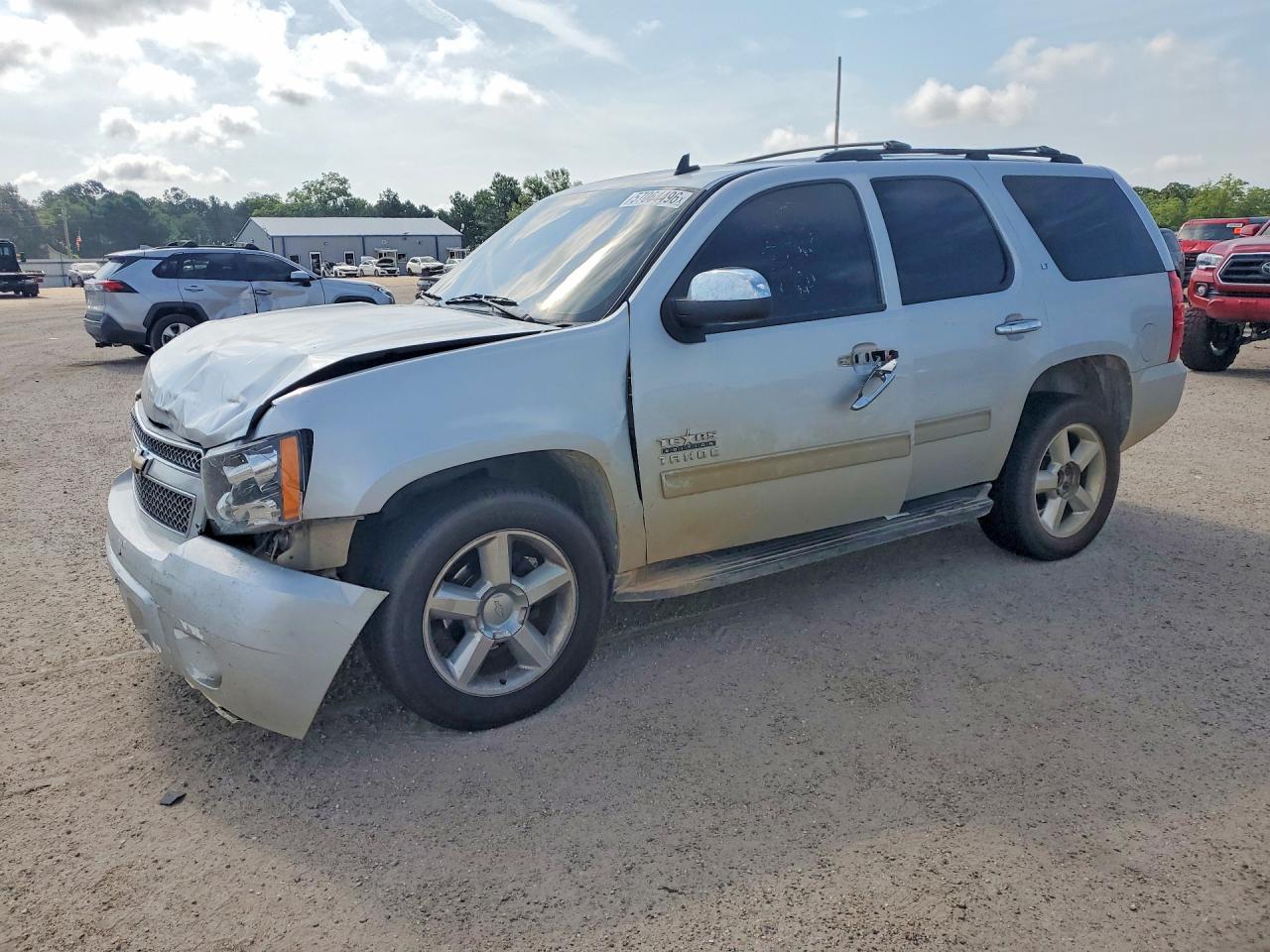 1GNSCBE0XDR339717 · 2013 CHEVROLET TAHOE