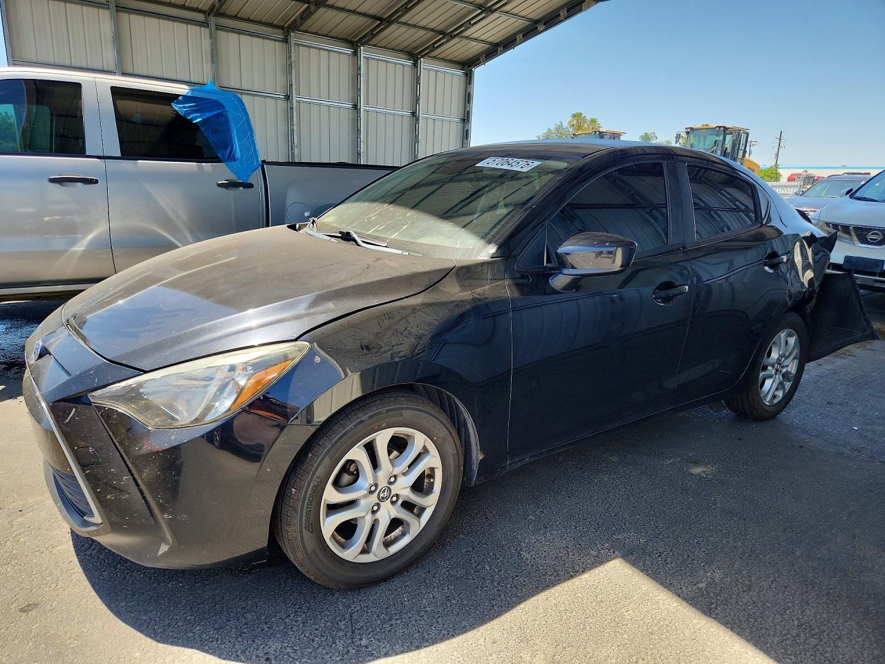 3MYDLBYV0HY170303 · 2017 TOYOTA YARIS IA