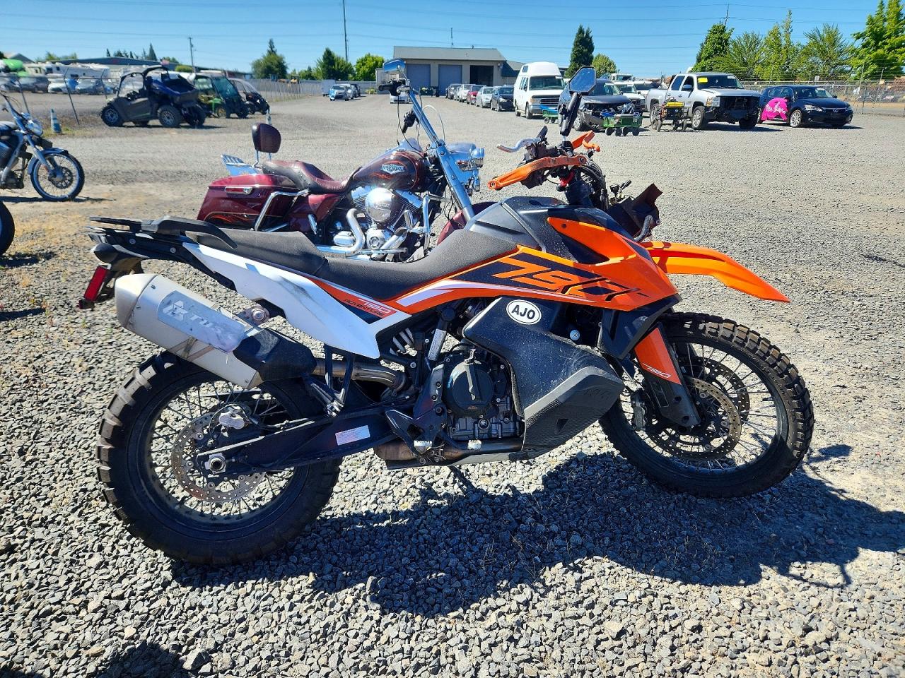 2019 KTM 790
