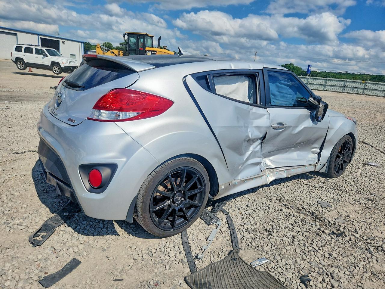 KMHTC6AEXGU302640 · 2016 HYUNDAI VELOSTER · 3/12