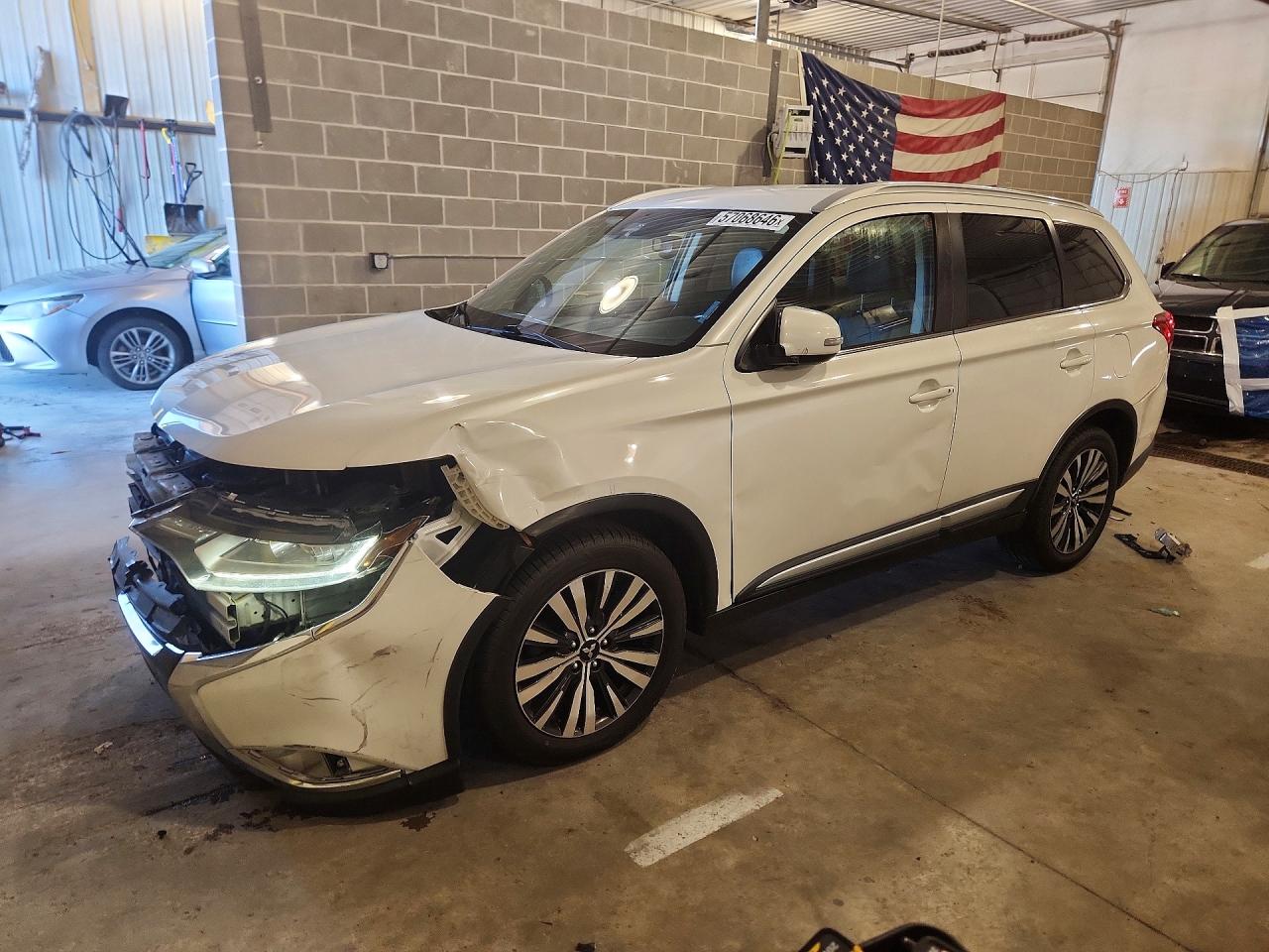 JA4AD3A3XLZ030779 · 2020 MITSUBISHI OUTLANDER