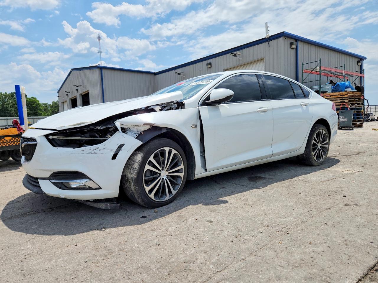 W04GP6SXXJ1088746 · 2018 BUICK REGAL