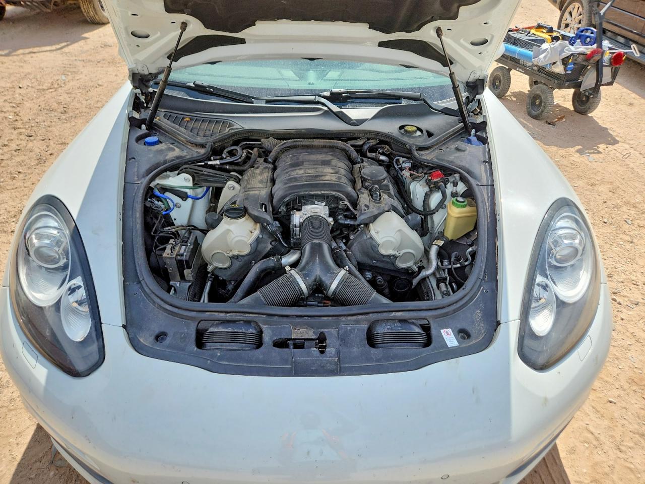 WP0AA2A79GL005201 · 2016 PORSCHE PANAMERA · 11/12