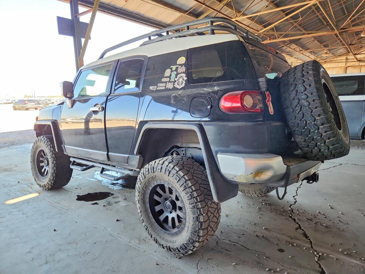 JTEBU4BF1CK132761 · 2012 TOYOTA FJ CRUISER · 2/13