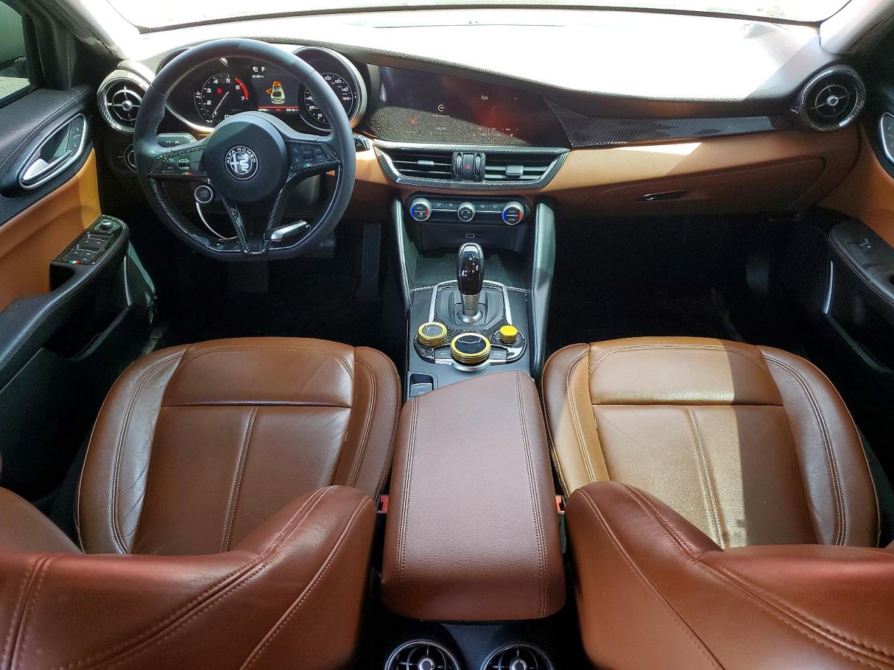 ZARFAEBN7J7581489 · 2018 ALFA ROMEO GIULIA · 8/13
