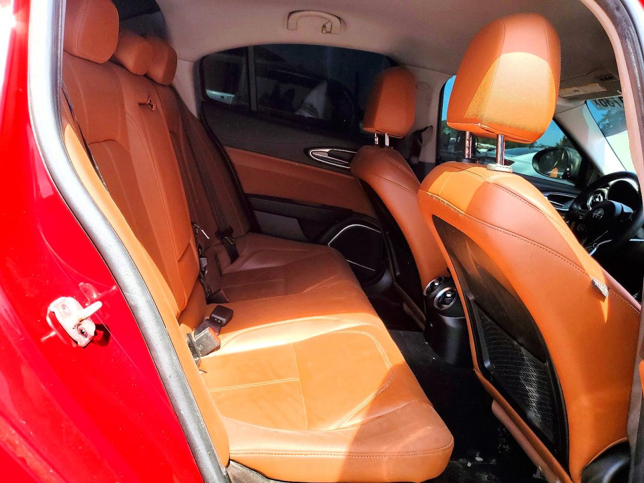 ZARFAEBN7J7581489 · 2018 ALFA ROMEO GIULIA · 10/13