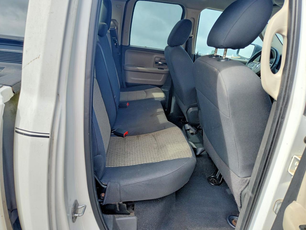 1D7RV1GP0BS673045 · 2011 DODGE RAM 1500 · 10/12