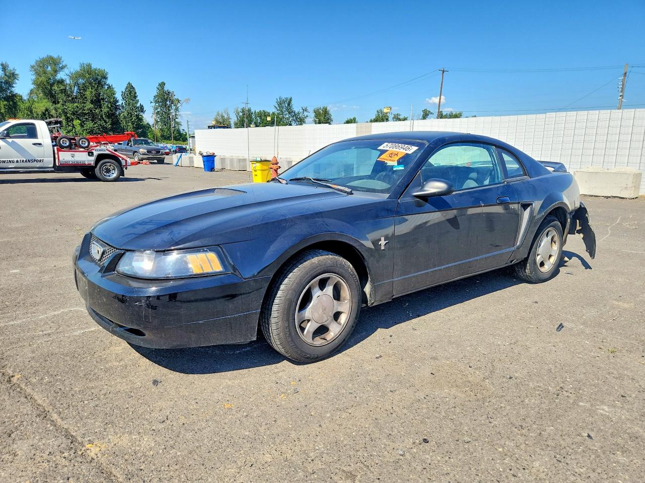 1FAFP4047YF123843 · 2000 FORD MUSTANG