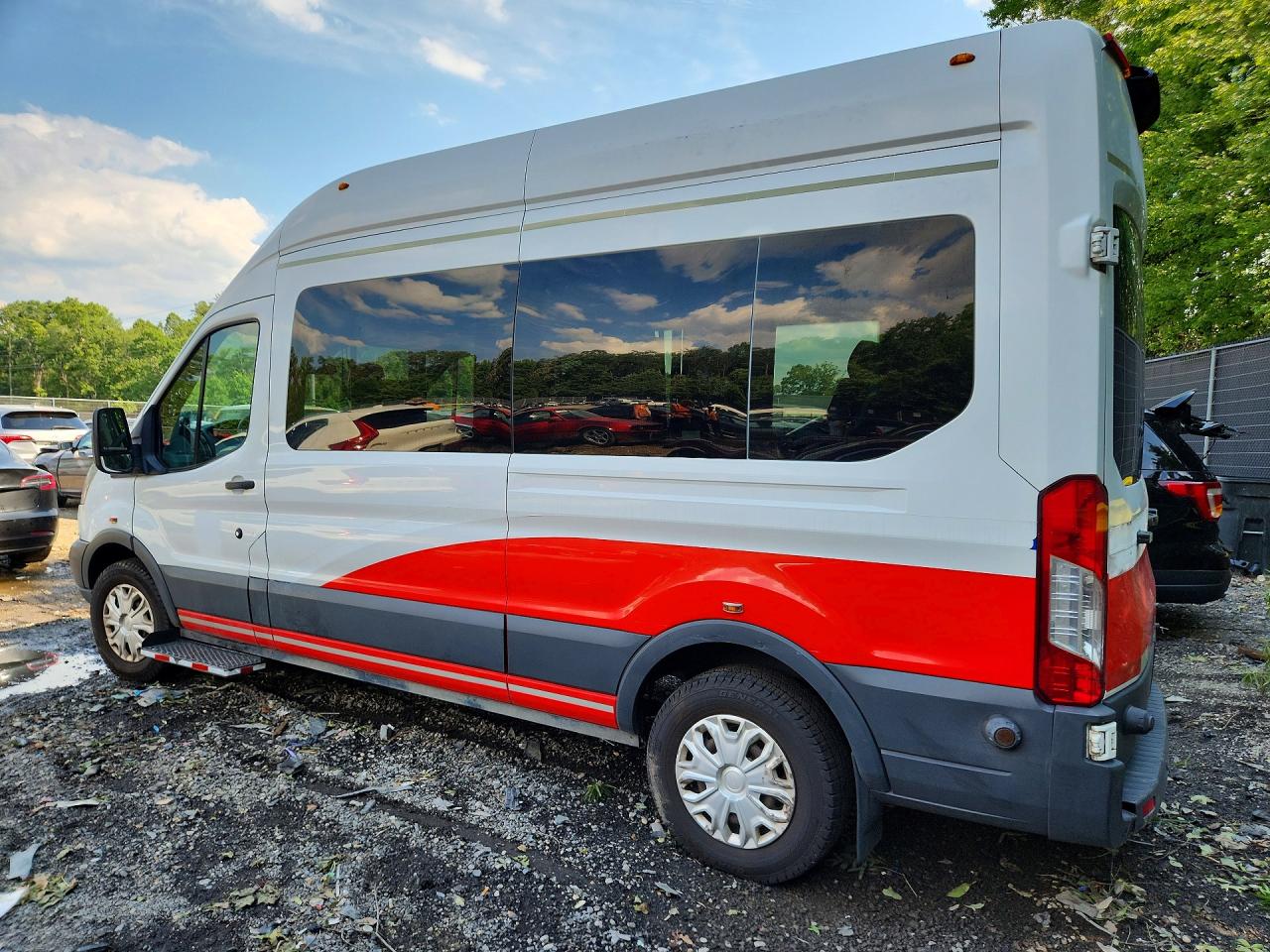 1FTBW2XM9JKB53235 · 2018 FORD TRANSIT · 2/13