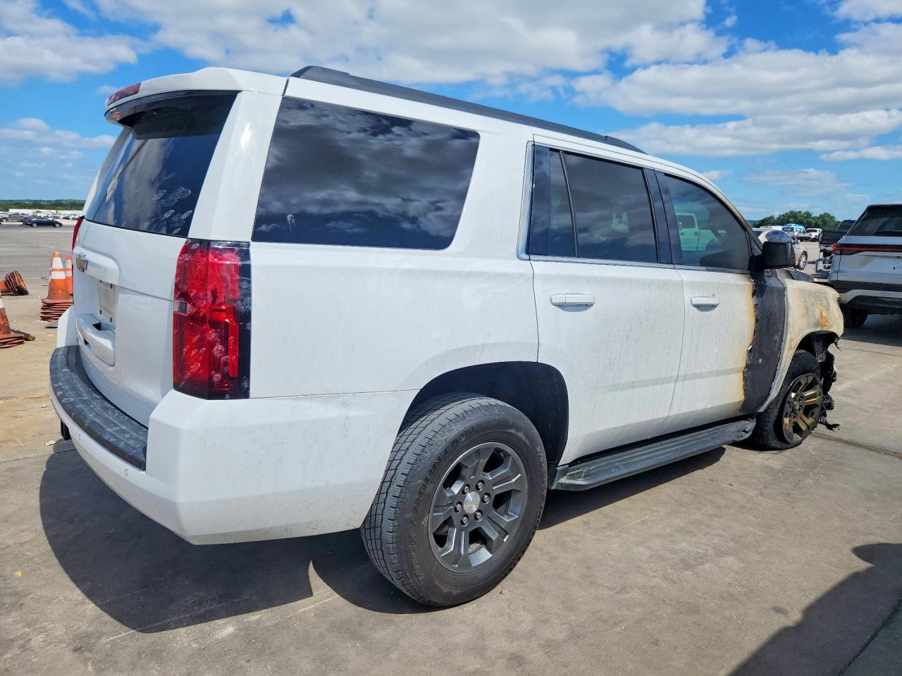 1GNSCAKC0KR237509 · 2019 CHEVROLET TAHOE · 3/13