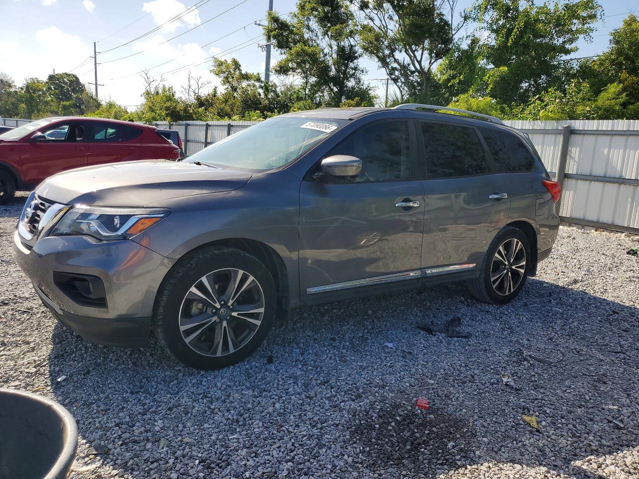 5N1DR2MN3HC607993 · 2017 NISSAN PATHFINDER