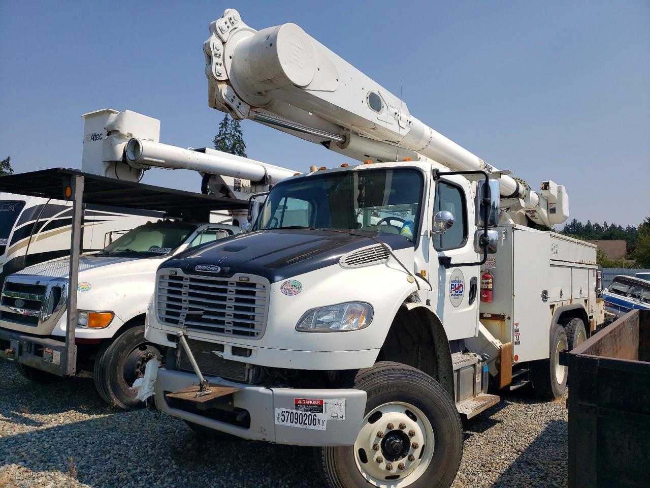 1FVHCYCY2GHHL5690 · 2016 FREIGHTLINER M2 · 2/10